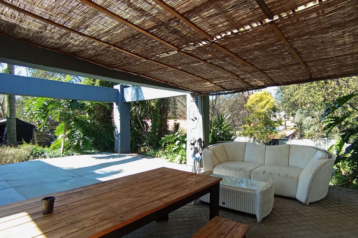 Spacious Double-Storey 4-Bedroom Family Home with Flatlet for Sale | Lyndhurst - Photo 5