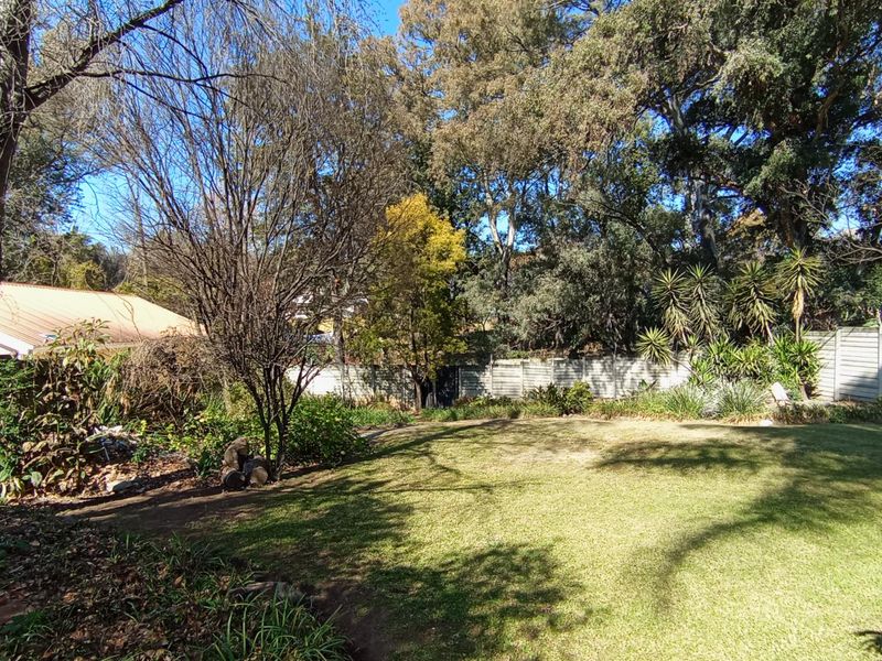 Spacious Double-Storey 4-Bedroom Family Home with Flatlet for Sale | Lyndhurst - Photo 10