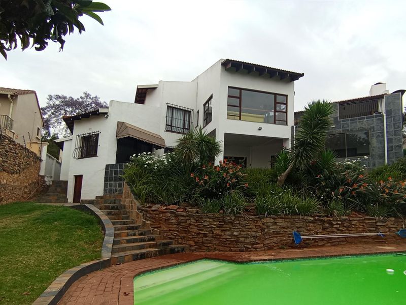 Luxury Double-Storey 4-Bedroom Freestanding Home with Flatlet | Northcliff, Randburg - Photo 1