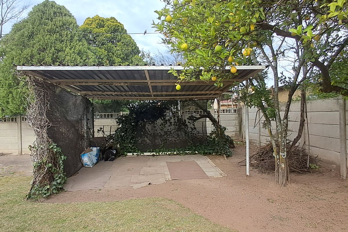 Freehold For Sale In Newcastle - Photo 2