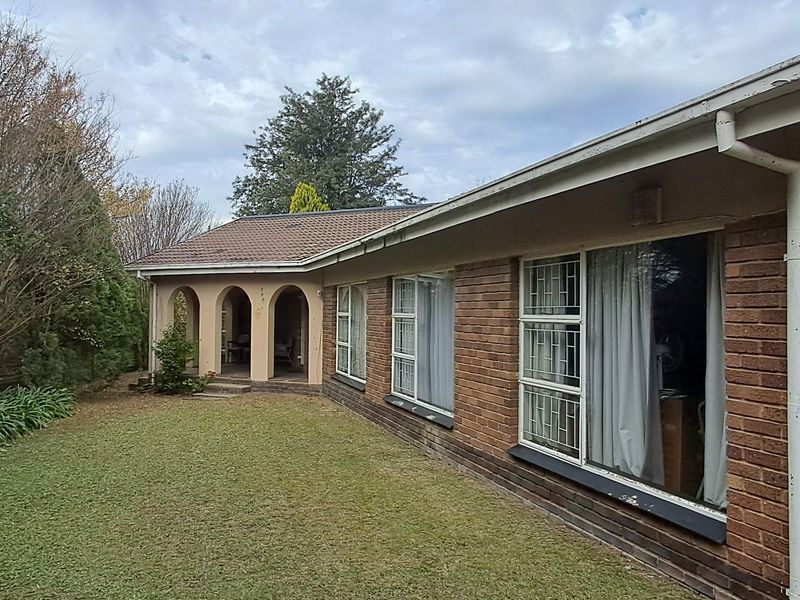 Freehold For Sale In Newcastle - Photo 1