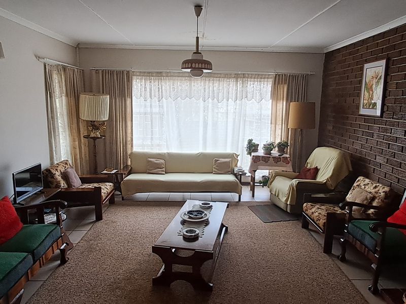 Freehold For Sale In Newcastle - Photo 9