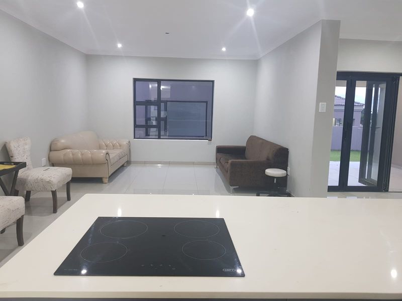 Spacious Family Home in a Popular Estate at the Foot of the Magaliesberg - Photo 3