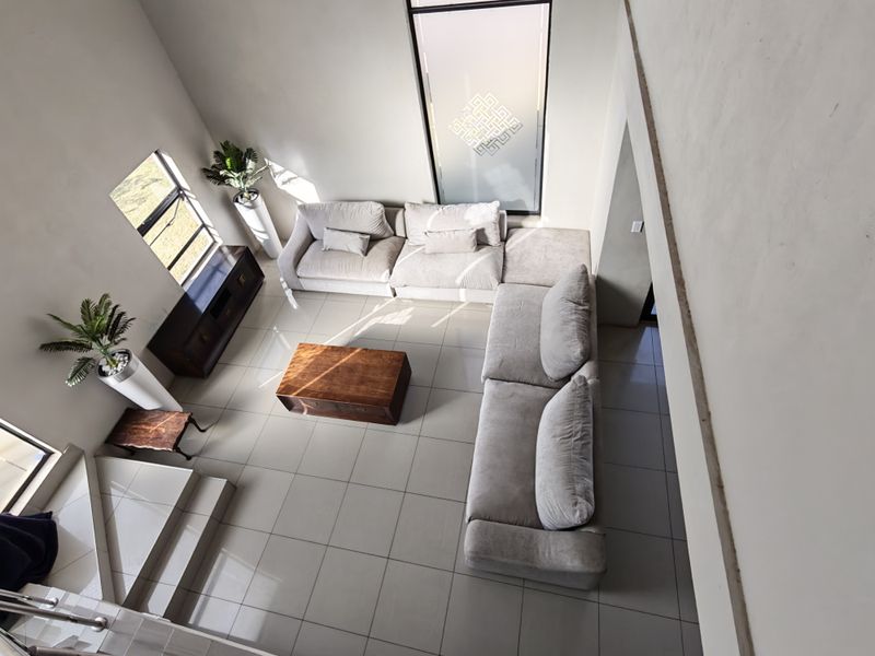 Spacious Family Home in a Popular Estate at the Foot of the Magaliesberg - Photo 1