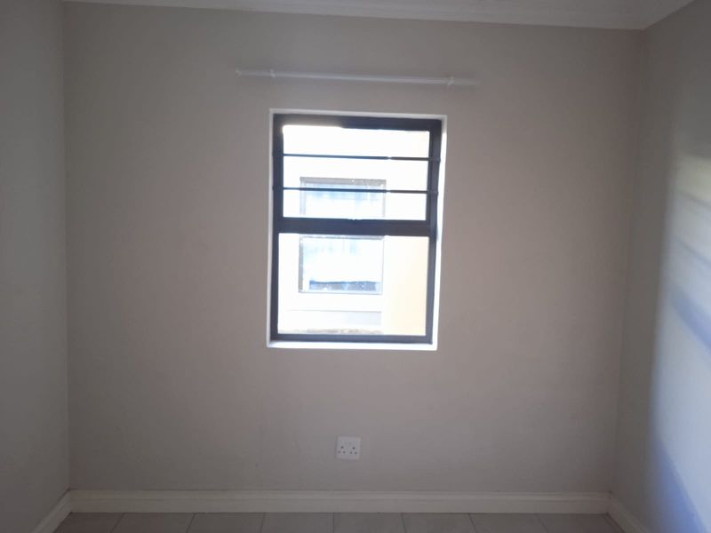 2 Bed House to Rent in Westbourne - Photo 6