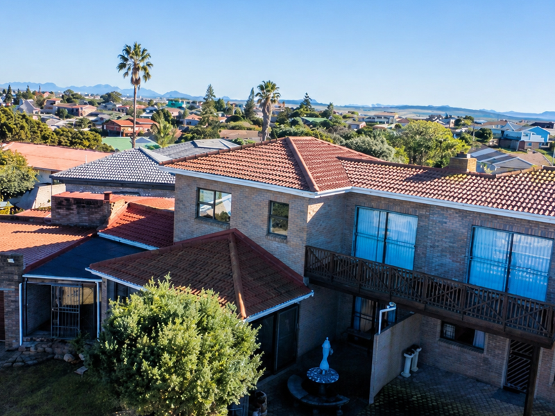 Spacious multi-level family home with flatlet - Photo 1