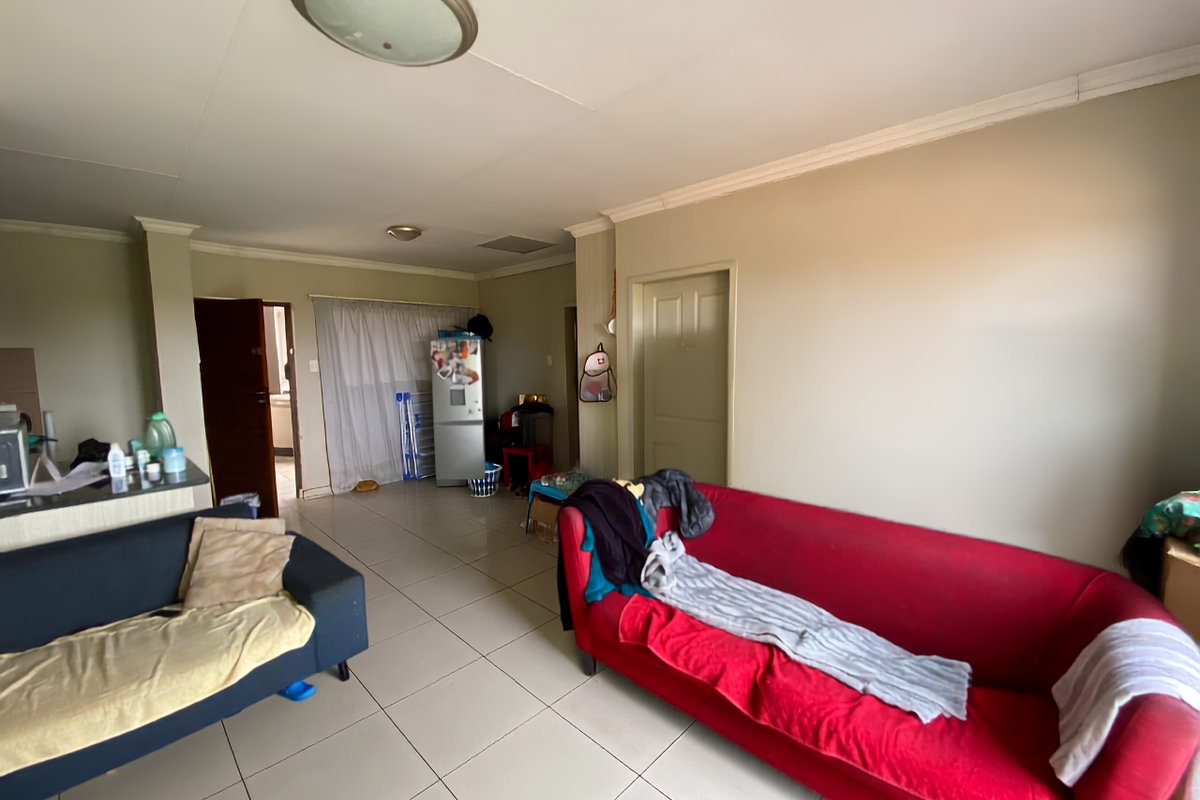 Modern 2-Bedroom Apartment – Walking Distance to NWU - Photo 3