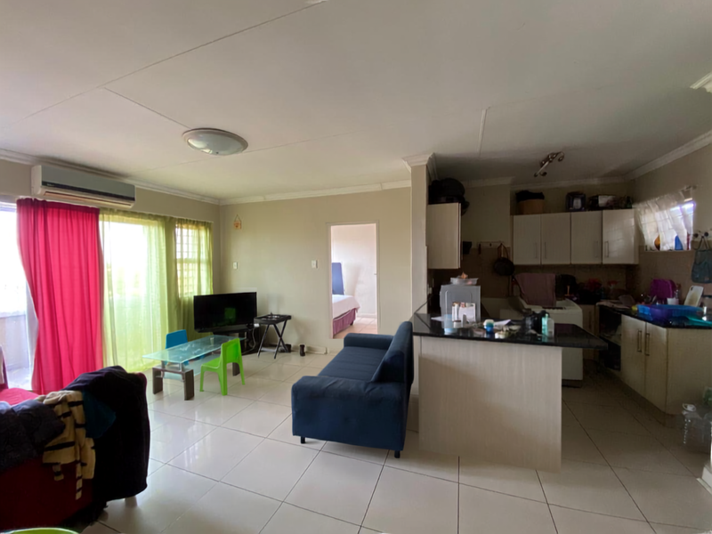 Modern 2-Bedroom Apartment – Walking Distance to NWU - Photo 4