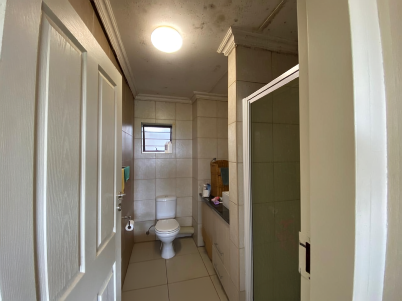 Modern 2-Bedroom Apartment – Walking Distance to NWU - Photo 9