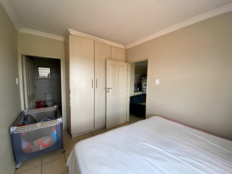 Modern 2-Bedroom Apartment – Walking Distance to NWU - Photo 10
