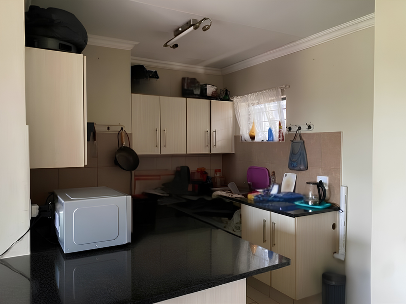 Modern 2-Bedroom Apartment – Walking Distance to NWU - Photo 5