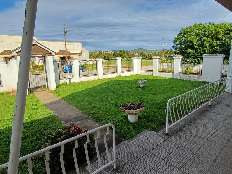 Spacious Family Home for Sale in Retief, Despatch - Photo 7