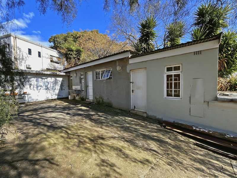 4 Bed House with Cottage & Staff Quarters on Douglas Road, Bedfordview - Photo 6