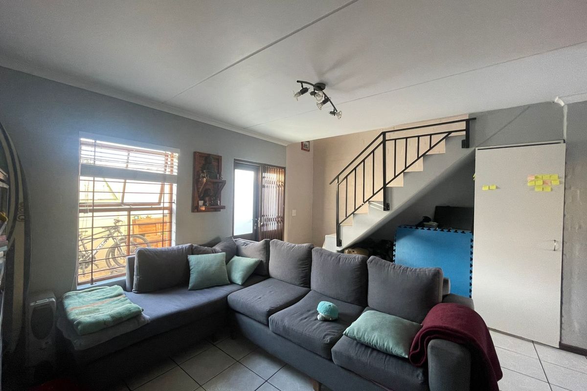 Duplex - Parklands - Photo 5