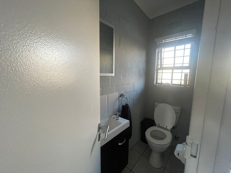 Duplex - Parklands - Photo 8