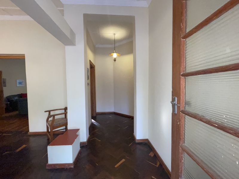 Opportunity Knocks - Walking distance of Pretoria Boys High School - Photo 7