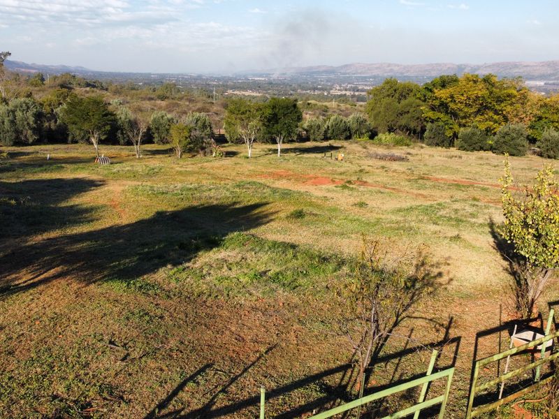 Rare Opportunity: Well-Developed 6.4-Hectare Smallholding with Income-Generating Flat - Photo 5