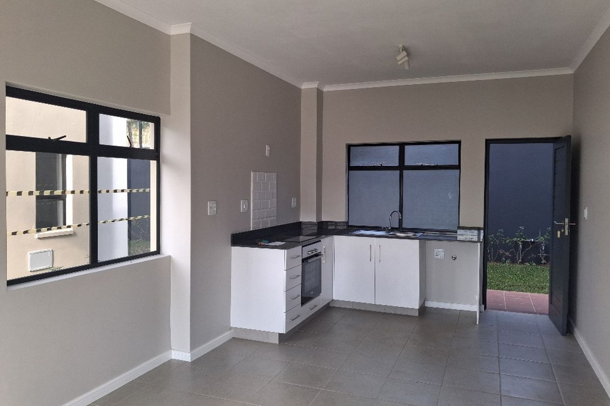Brand New first floor apartment to rent - Photo 4