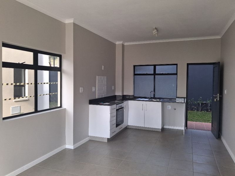 Brand New first floor apartment to rent - Photo 4