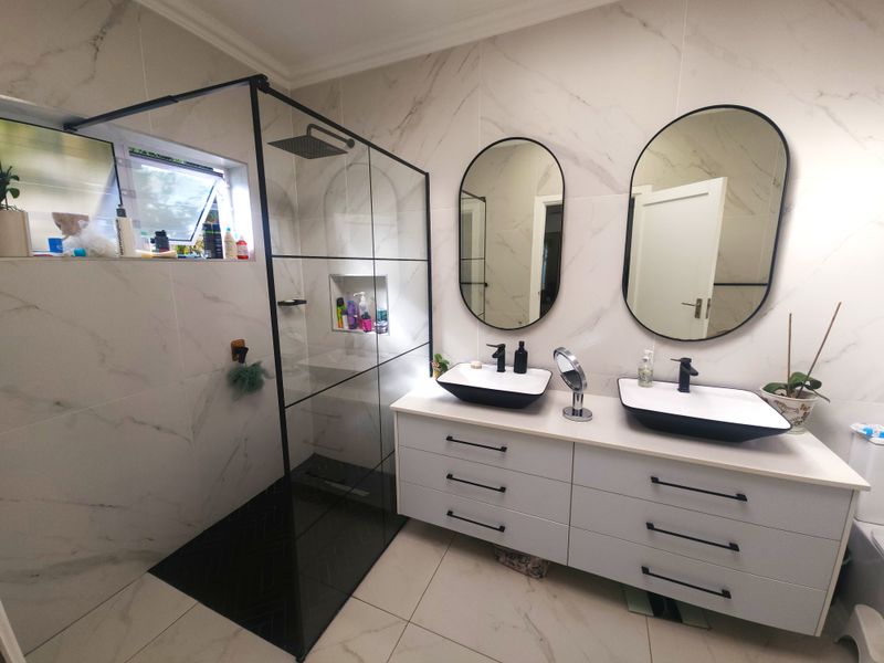 Sustainable Living with Effortless Style - Photo 10