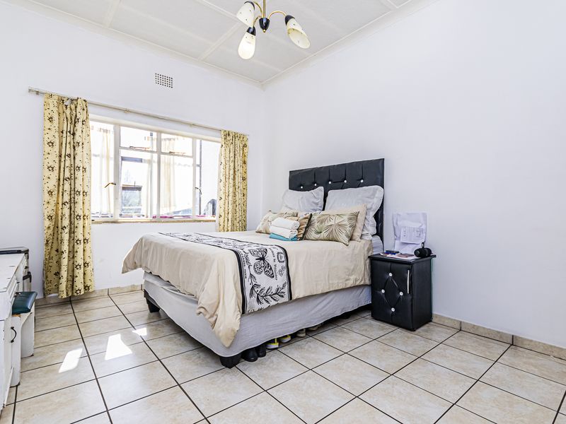 MOVE-IN READY 1-BEDROOM APARTMENT - Photo 7