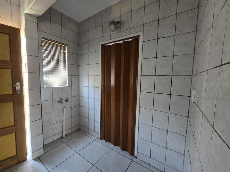 Location & Convenient! - Photo 8