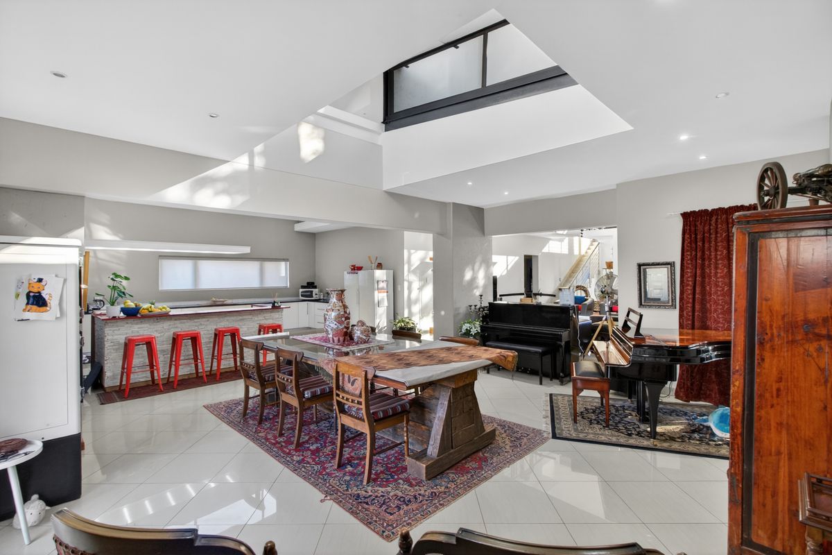 Starting to bid from R4 399 999!!! Non-Distressed Luxury Online Auction! - Photo 2