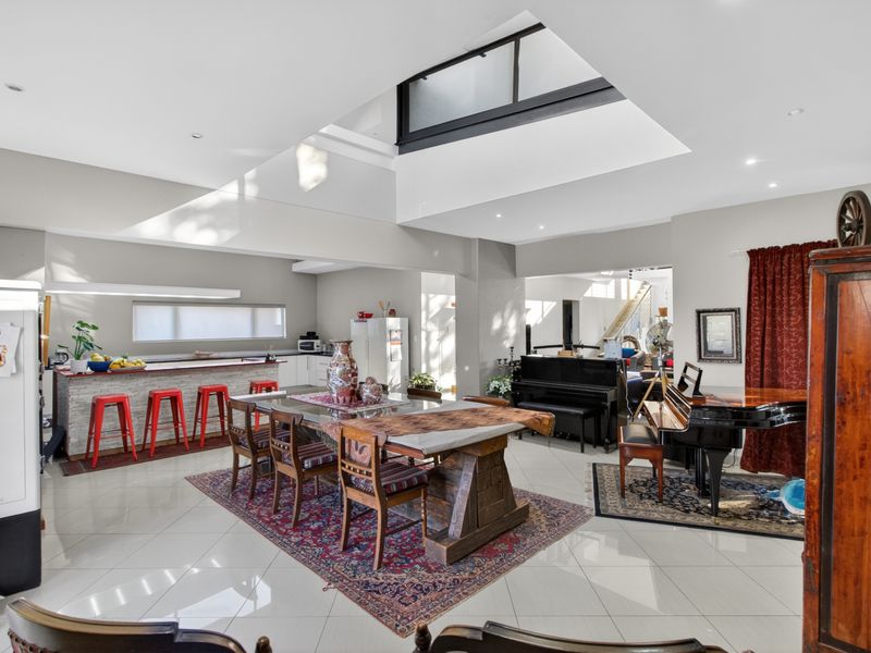 Starting to bid from R4 399 999!!! Non-Distressed Luxury Online Auction! - Photo 2