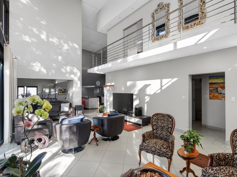 Starting to bid from R4 399 999!!! Non-Distressed Luxury Online Auction! - Photo 9