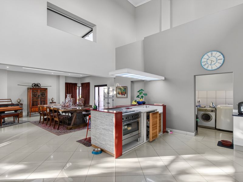 Starting to bid from R4 399 999!!! Non-Distressed Luxury Online Auction! - Photo 6