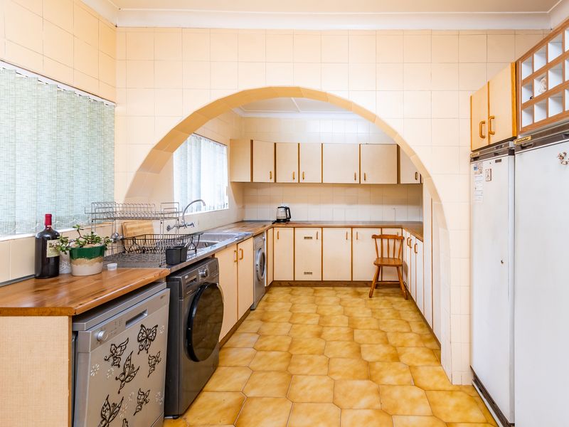 Neat & Spacious Home with Free standing Cottage on Large Stand - Photo 10