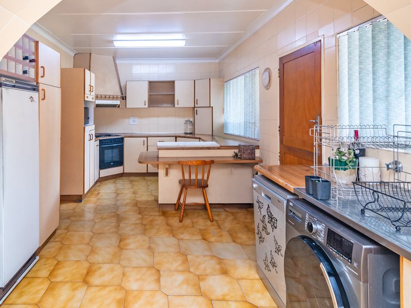 Neat & Spacious Home with Free standing Cottage on Large Stand - Photo 10