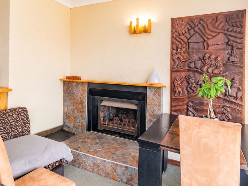 Neat & Spacious Home with Free standing Cottage on Large Stand - Photo 8