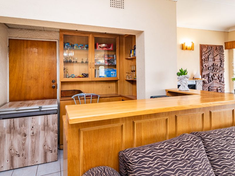 Neat & Spacious Home with Free standing Cottage on Large Stand - Photo 7