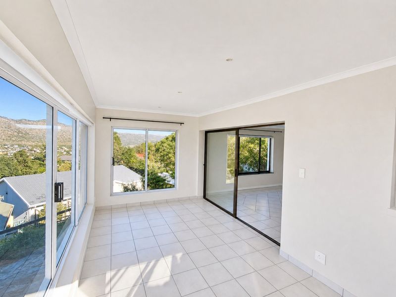 Cottage on the Hill - Photo 3