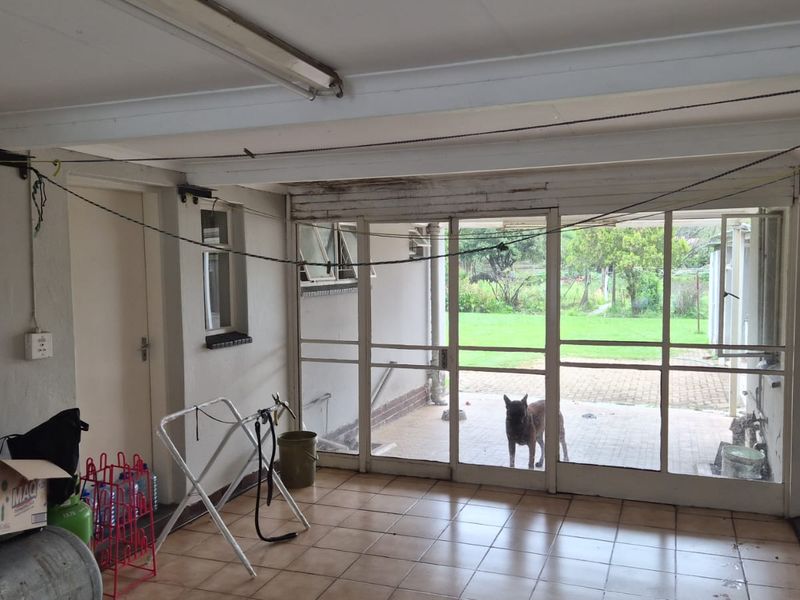 First time buyer OR Investors Opportunity! - Photo 5