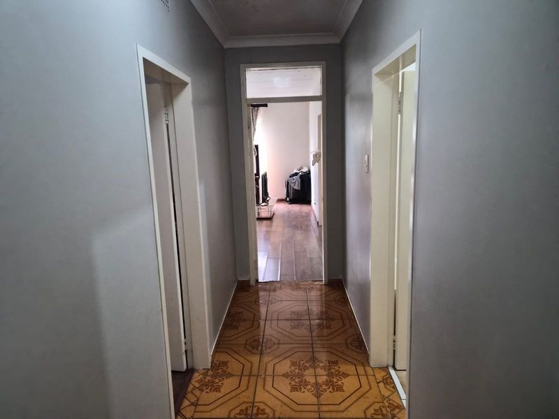 First time buyer OR Investors Opportunity! - Photo 10