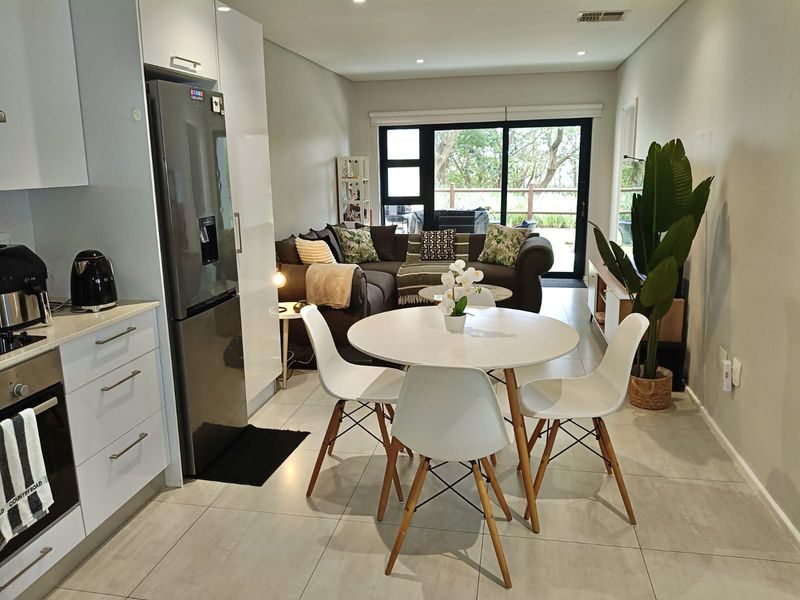 Modern pet friendly apartment in the heart of Ballito - Photo 3
