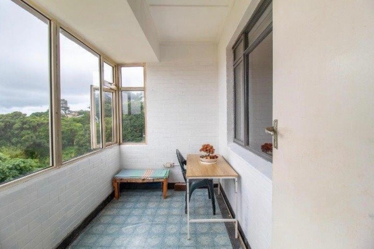 Beautiful Harbour Views -Top Floor Apartment - Photo 3