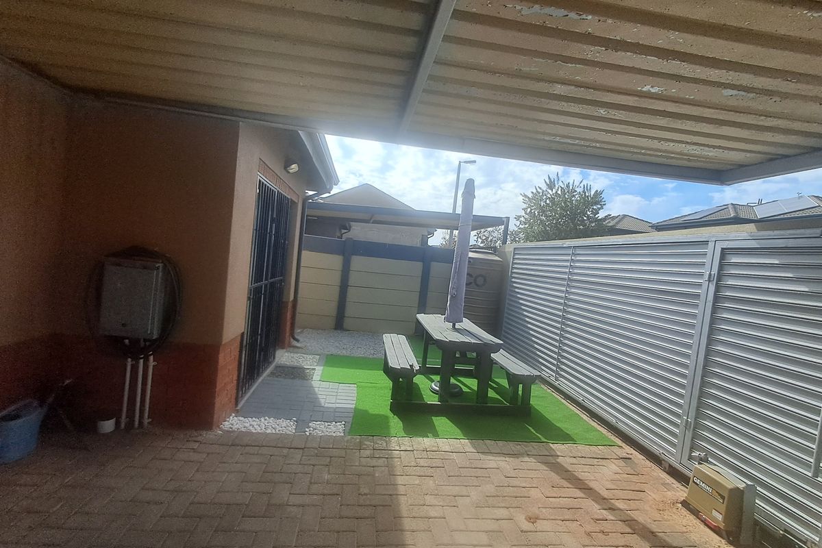 Move-In Ready Gem in Leopards Rest Lifestyle Estate - Photo 4