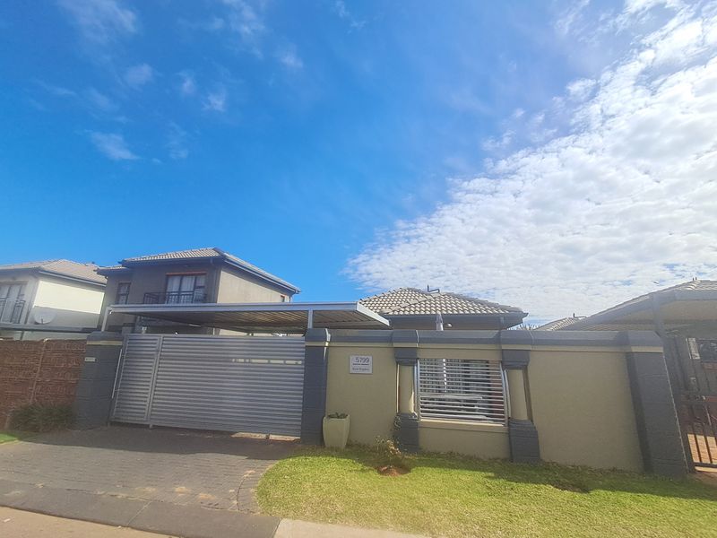 Move-In Ready Gem in Leopards Rest Lifestyle Estate - Photo 1