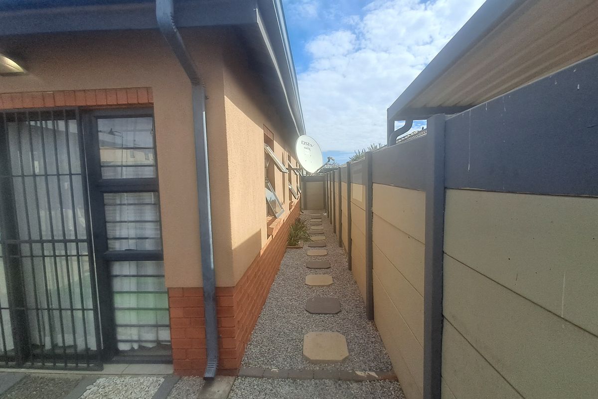 Move-In Ready Gem in Leopards Rest Lifestyle Estate - Photo 5