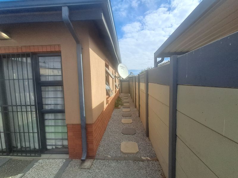 Move-In Ready Gem in Leopards Rest Lifestyle Estate - Photo 5