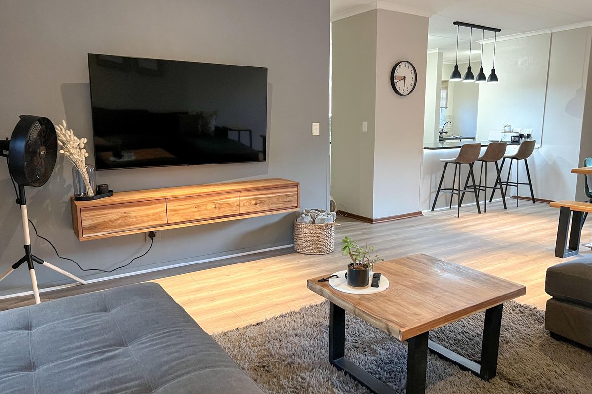 3‐Bedroom, 2‐Bathroom, 2‐Garage - Photo 3