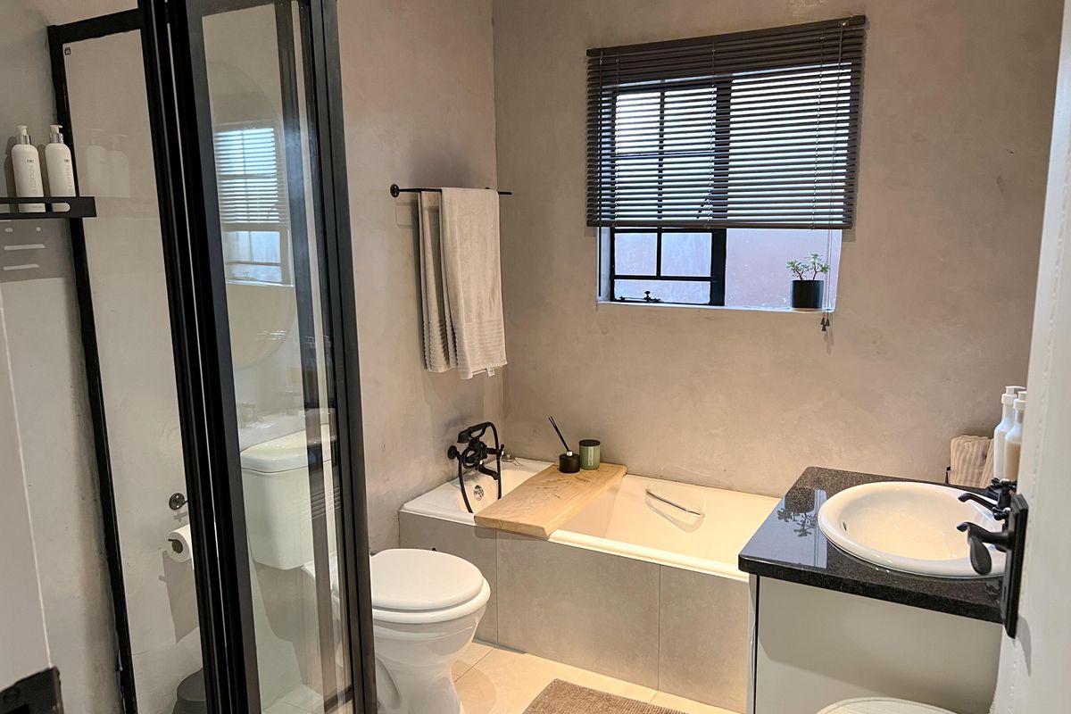 3‐Bedroom, 2‐Bathroom, 2‐Garage - Photo 4