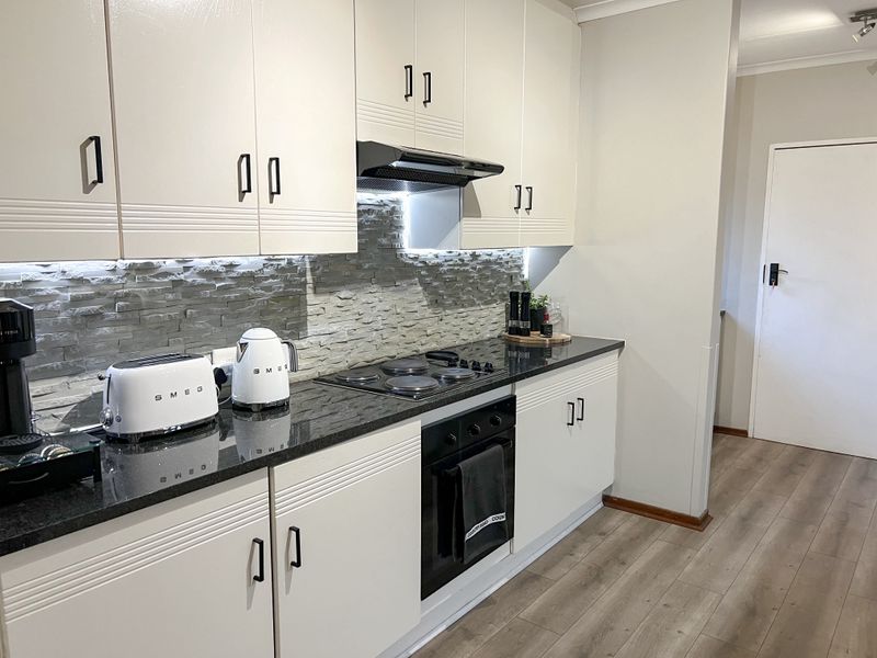 3‐Bedroom, 2‐Bathroom, 2‐Garage - Photo 8