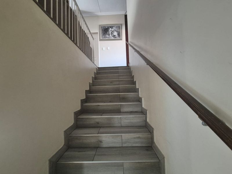 An Extra-Large Family Cluster You'll Love Coming Home To - Photo 7