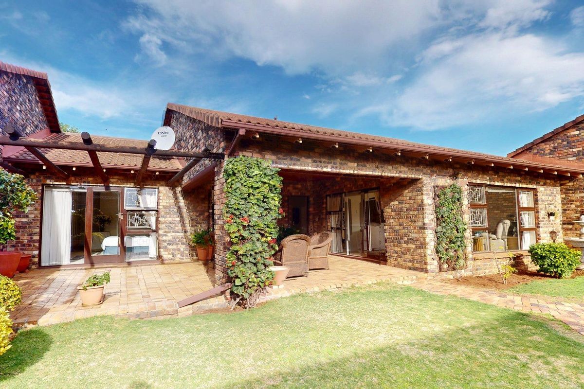 Greenacres | R2 395 000 - Photo 2