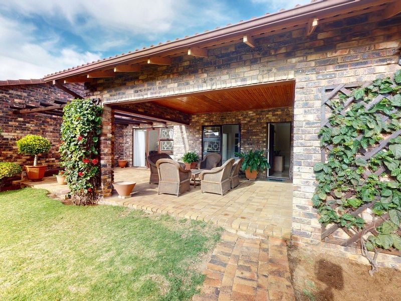 Greenacres | R2 395 000 - Photo 1
