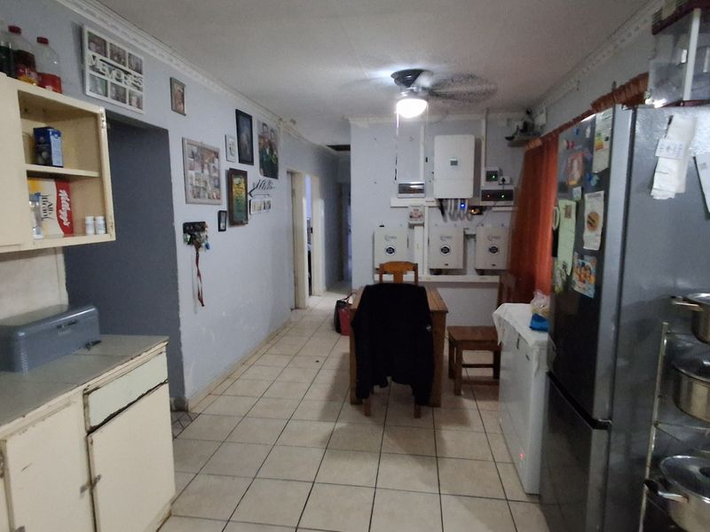 Spacious Family Home in Rensburg, Heidelberg Gauteng - Photo 4